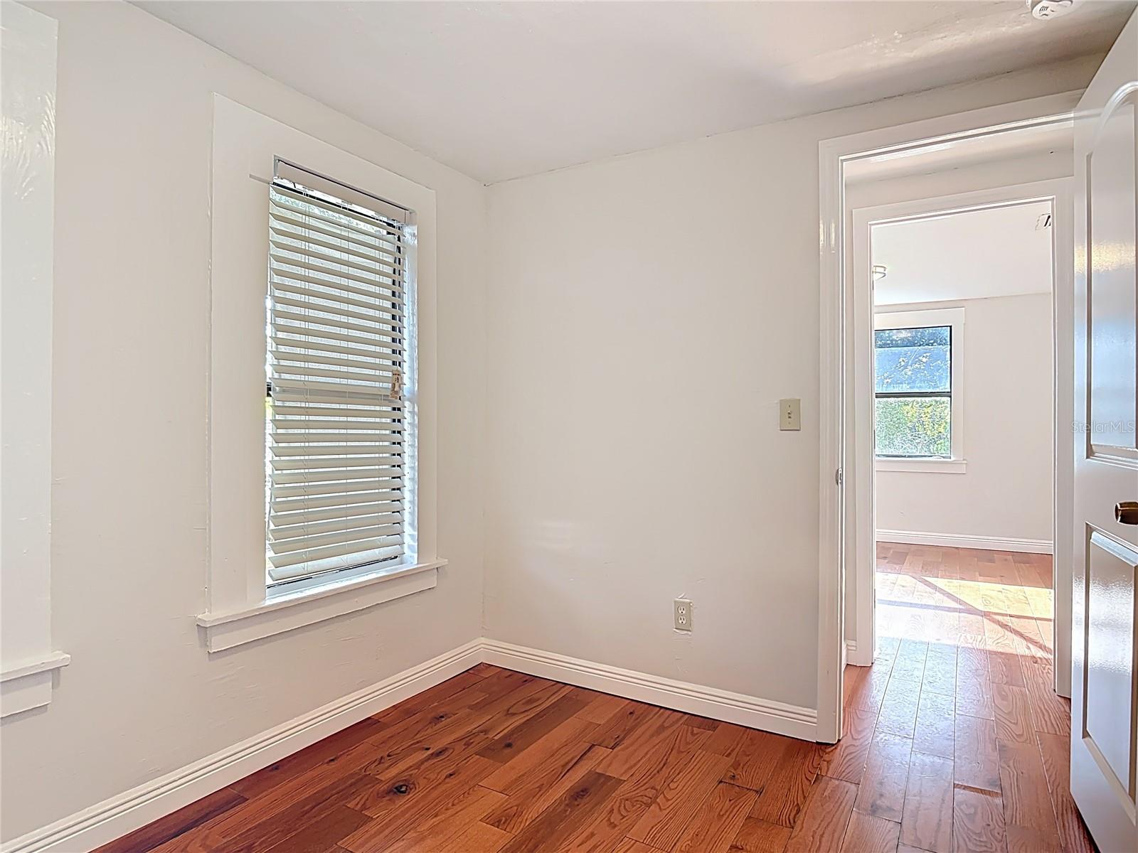 Image 37 of 50 For 941 Hartford Avenue