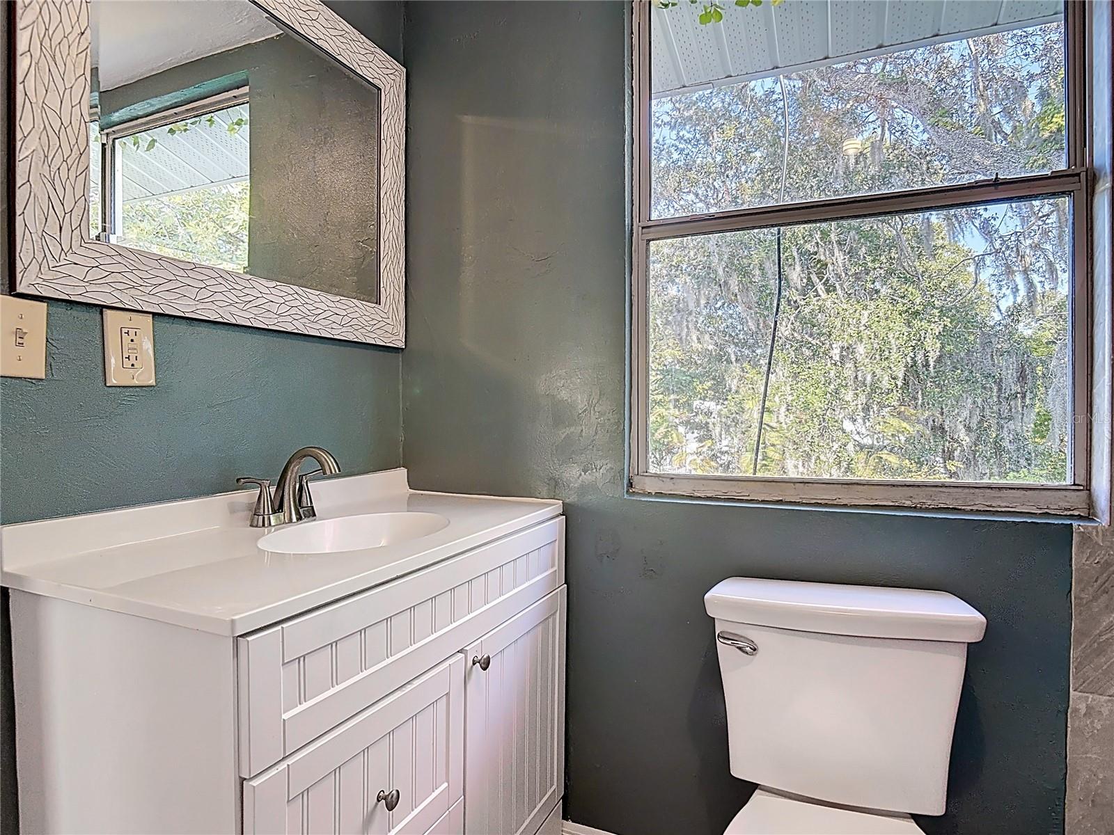 Image 39 of 50 For 941 Hartford Avenue