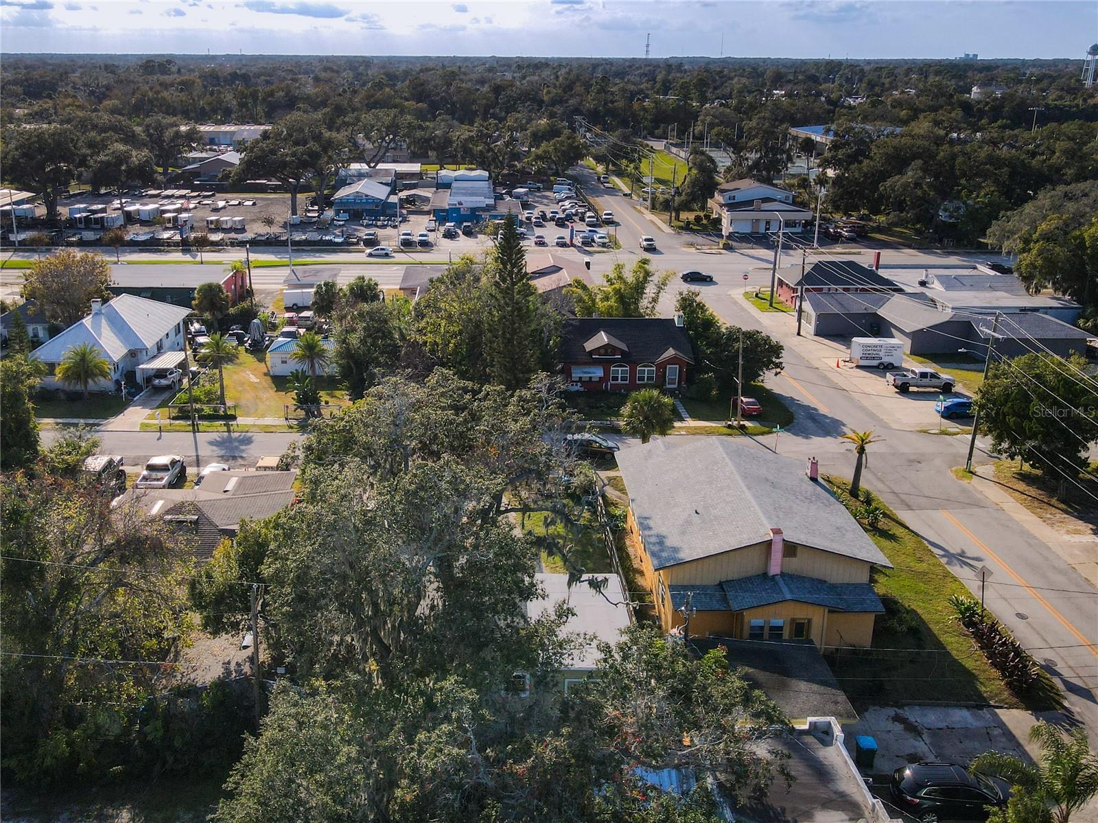 Image 46 of 50 For 941 Hartford Avenue