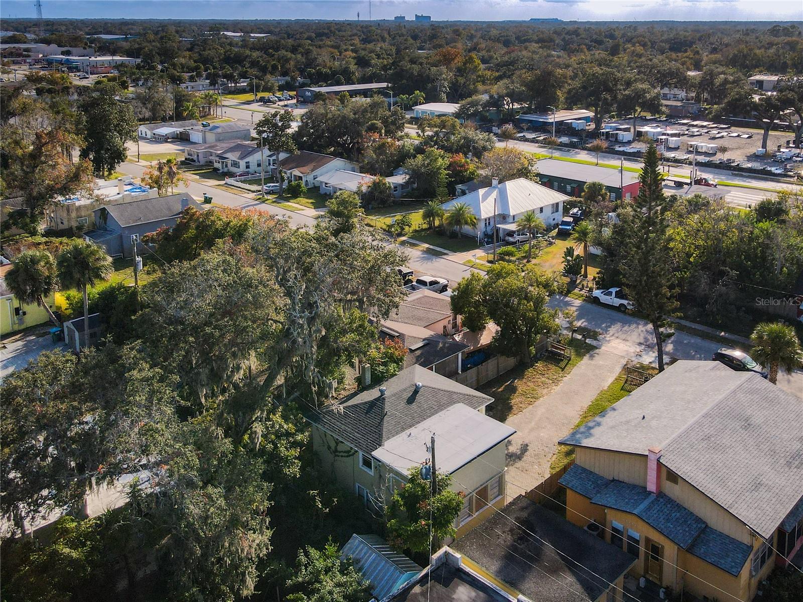 Image 47 of 50 For 941 Hartford Avenue