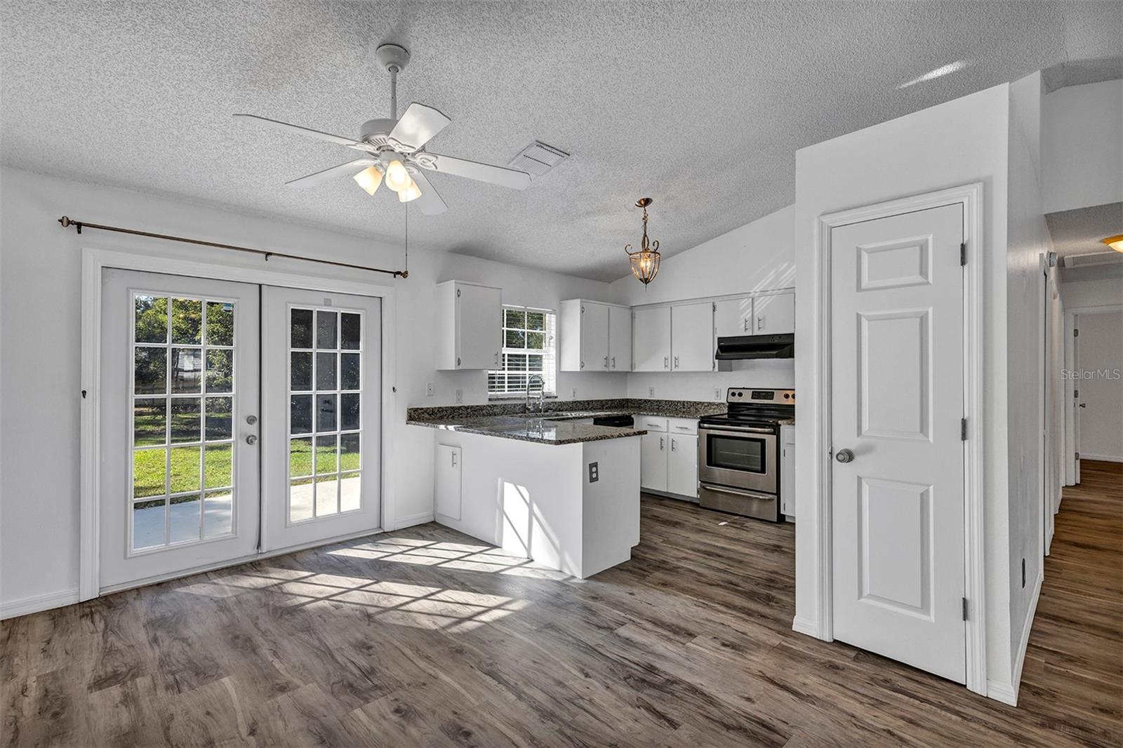 Image 10 of 41 For 1134 10th Avenue