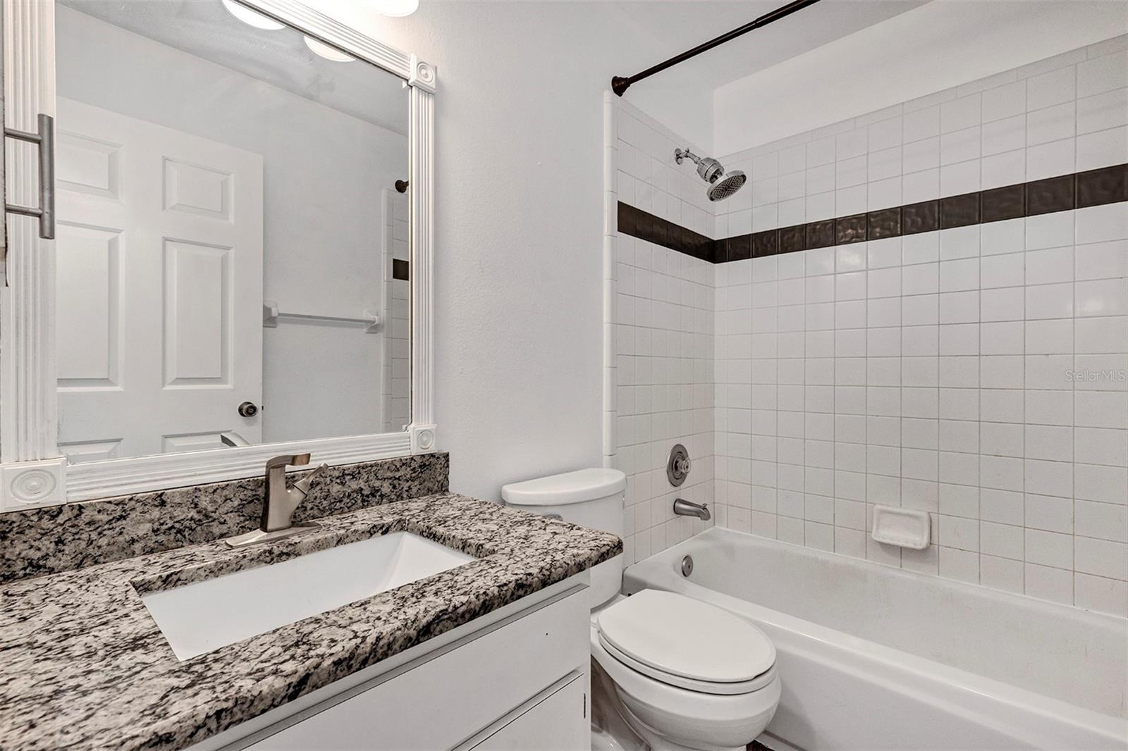 Image 21 of 41 For 1134 10th Avenue