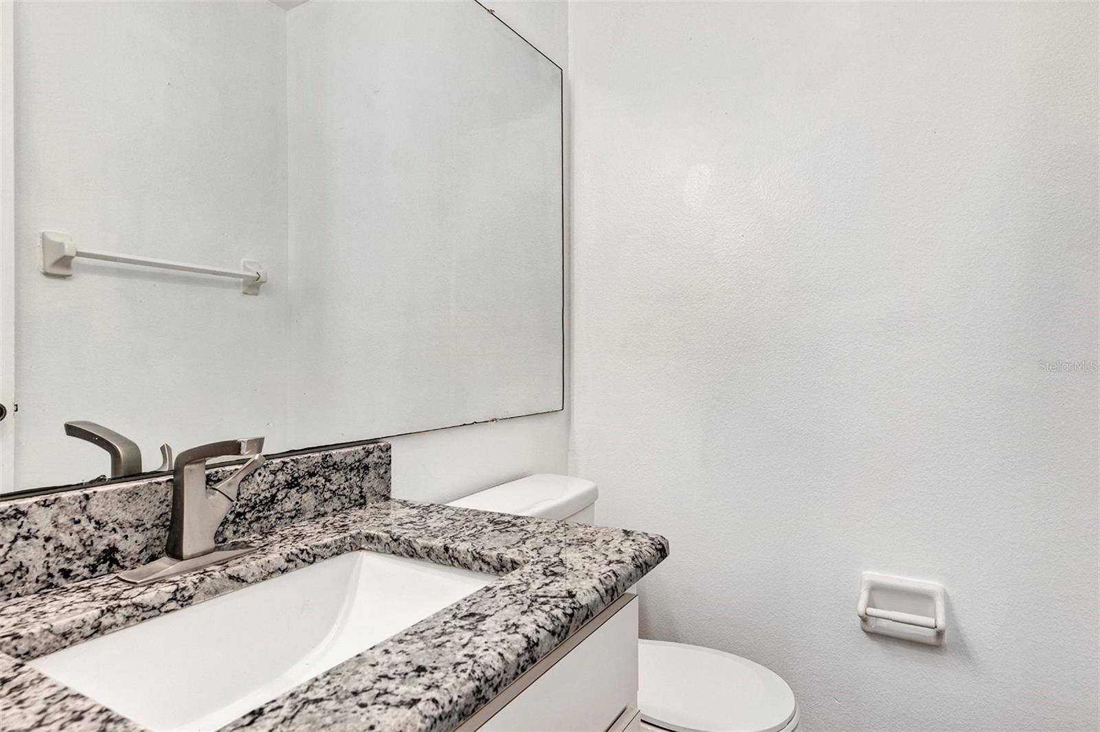 Image 25 of 41 For 1134 10th Avenue