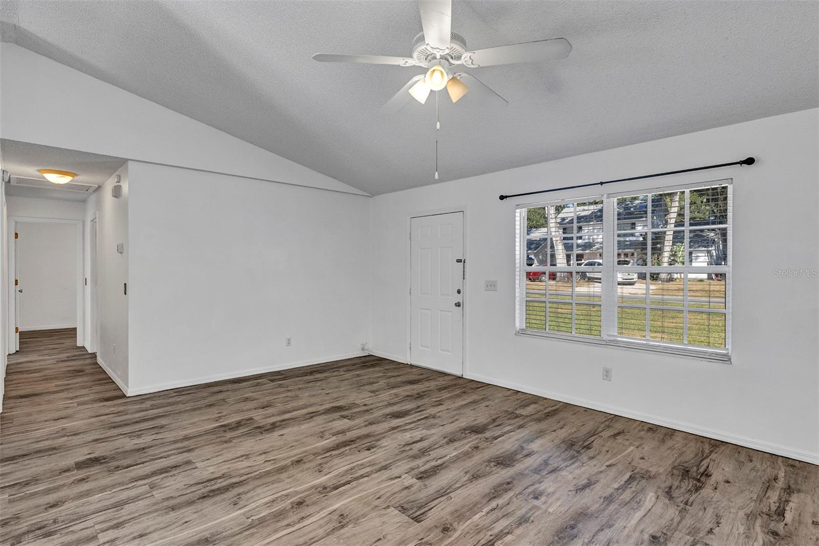 Image 5 of 41 For 1134 10th Avenue