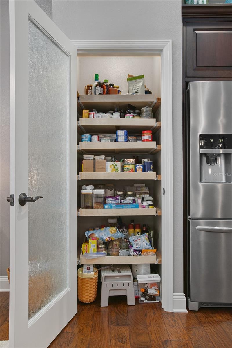 Image 11 of 44 For 872 Arawana Drive