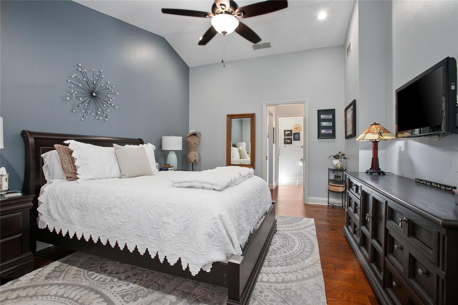 Image 16 of 44 For 872 Arawana Drive