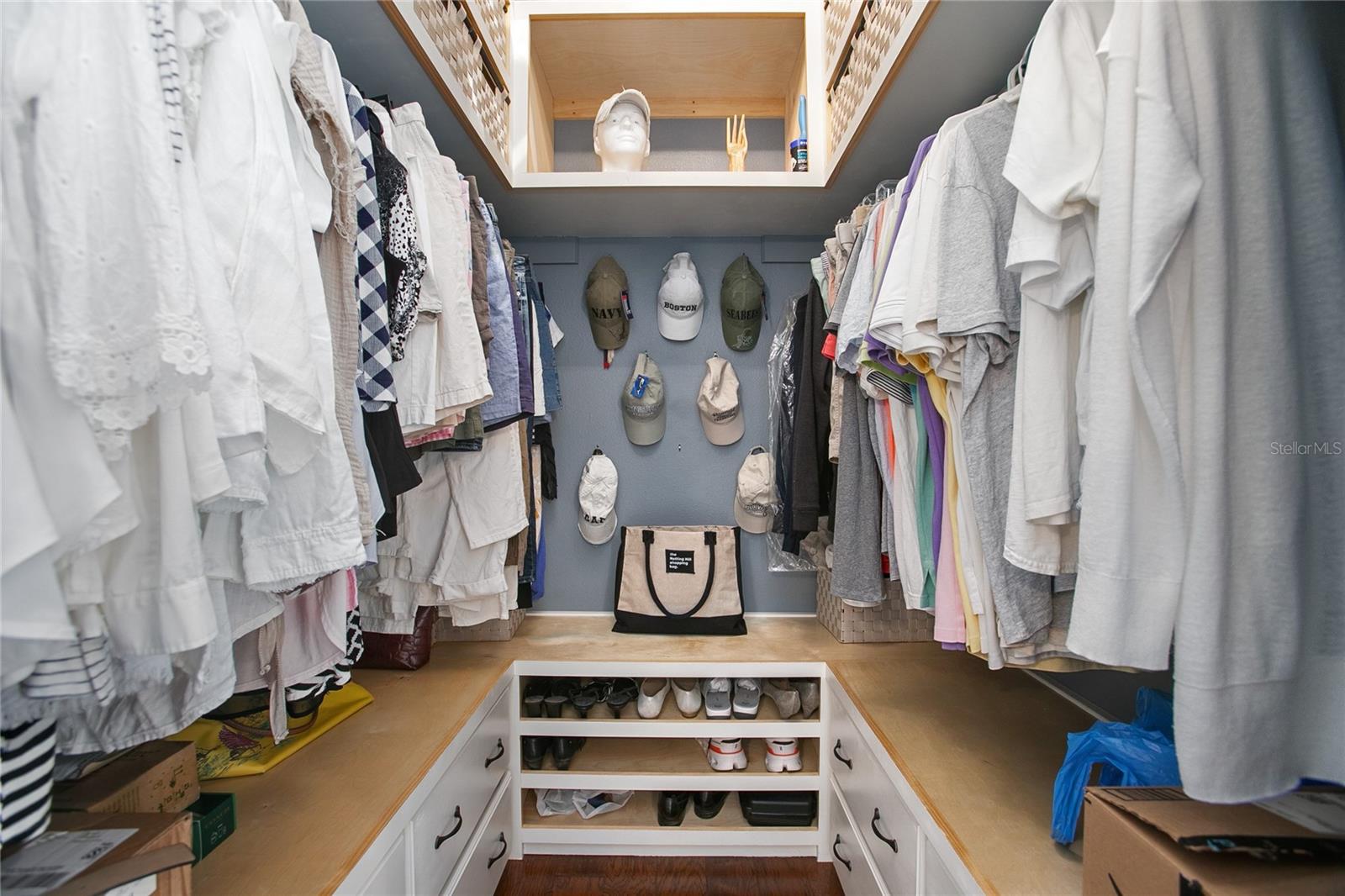 Image 18 of 44 For 872 Arawana Drive