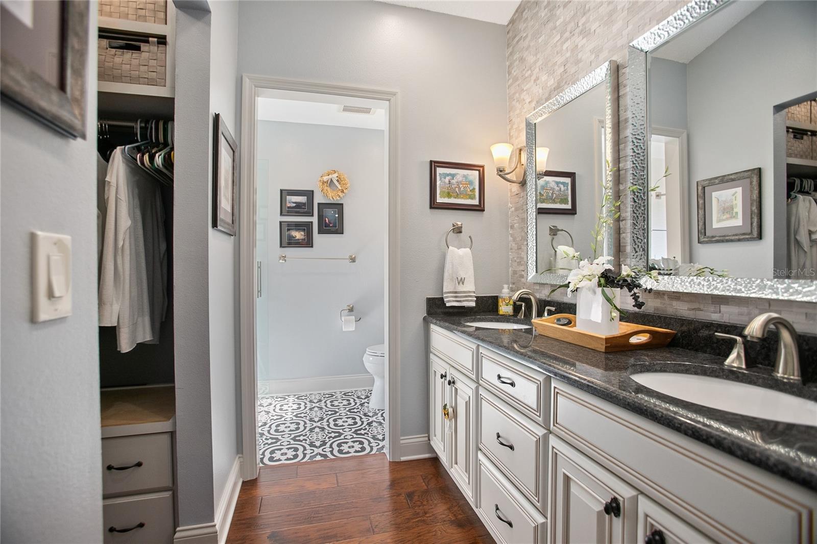 Image 20 of 44 For 872 Arawana Drive