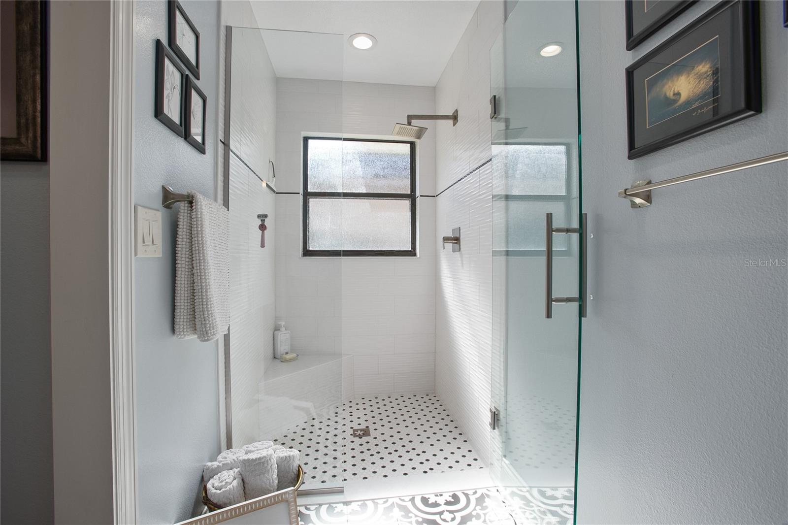 Image 21 of 44 For 872 Arawana Drive