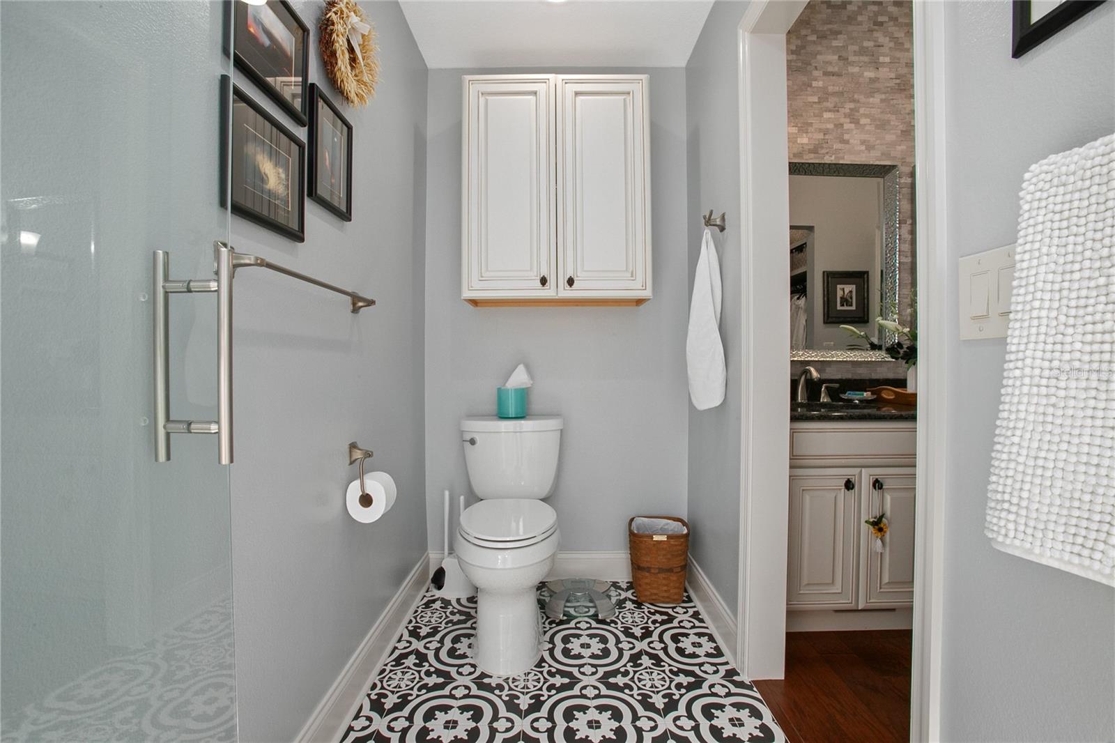 Image 22 of 44 For 872 Arawana Drive