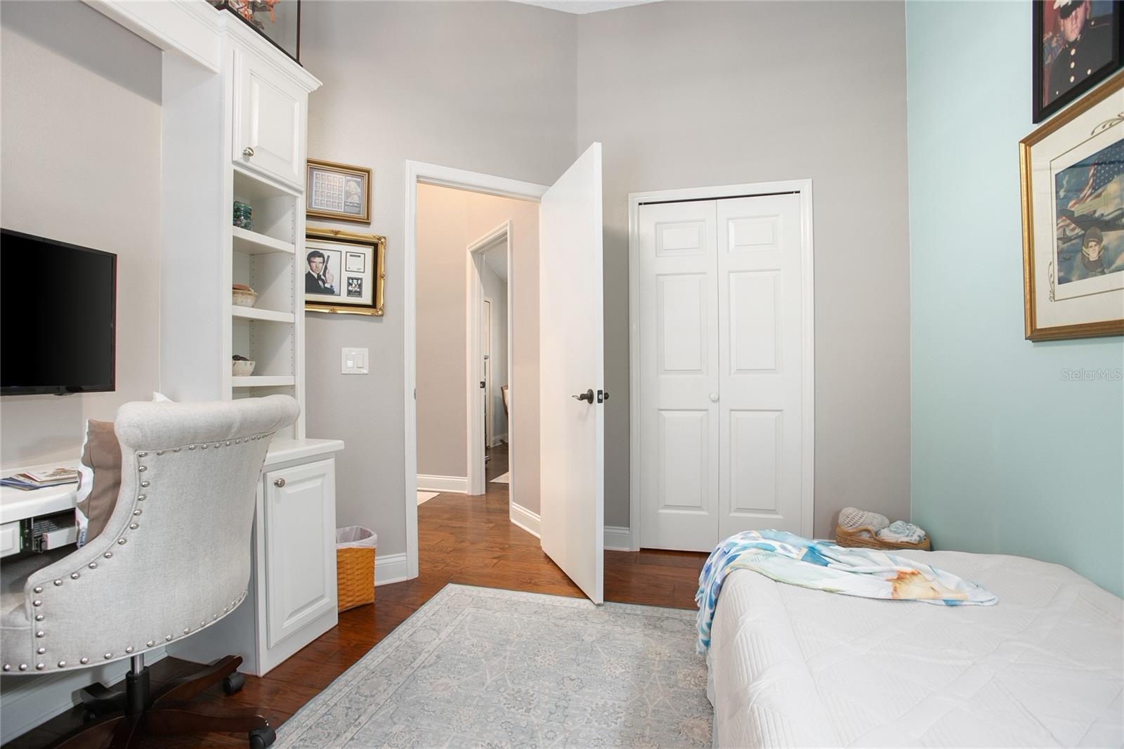 Image 24 of 44 For 872 Arawana Drive