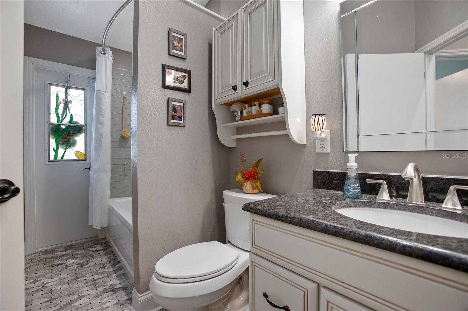 Image 28 of 44 For 872 Arawana Drive