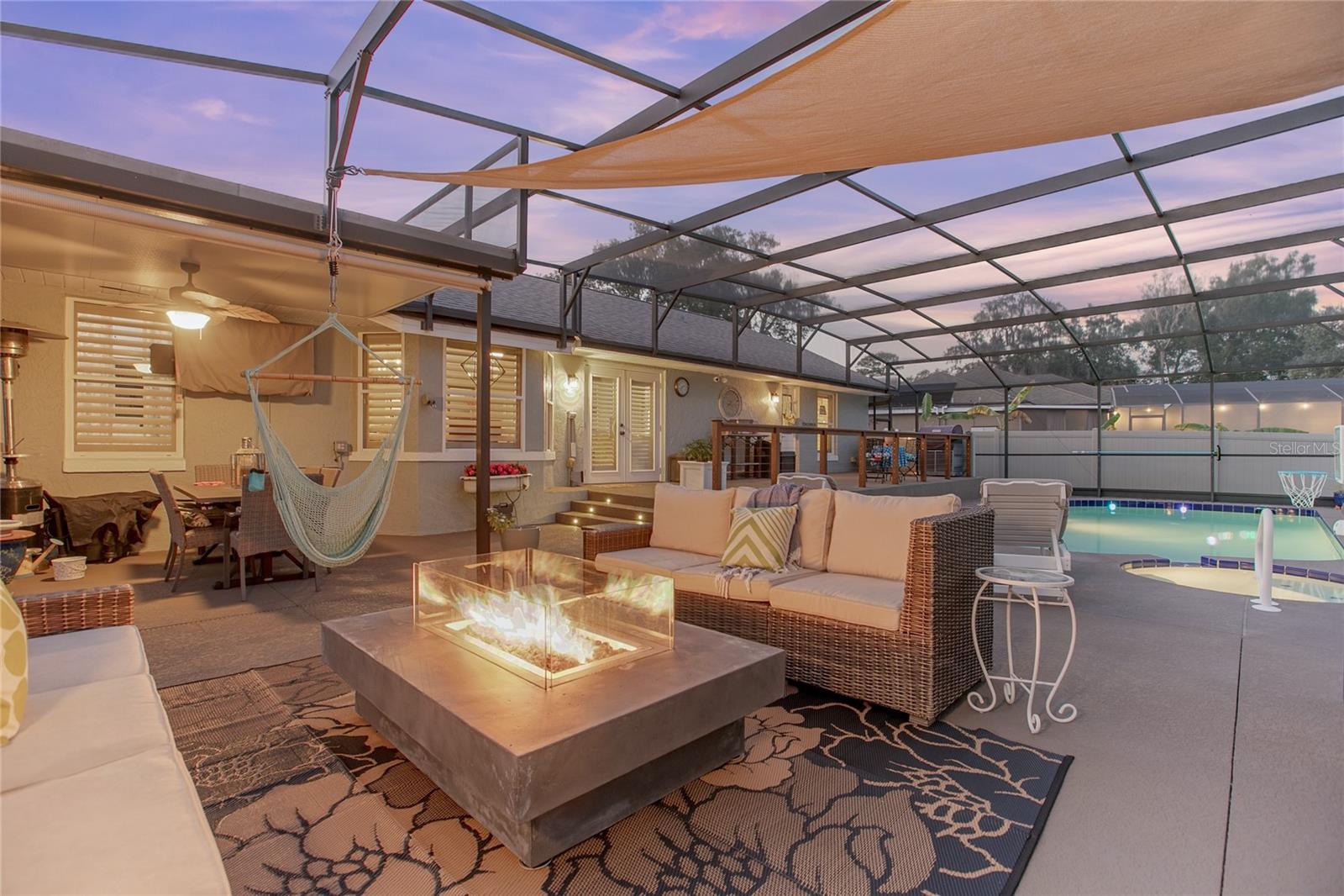 Image 3 of 44 For 872 Arawana Drive