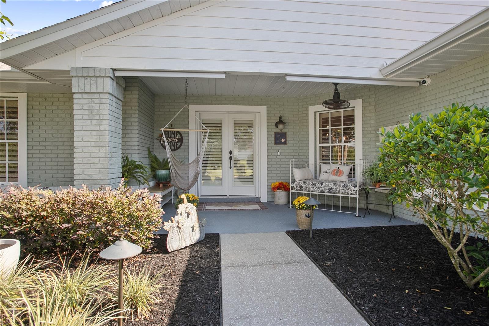 Image 4 of 44 For 872 Arawana Drive