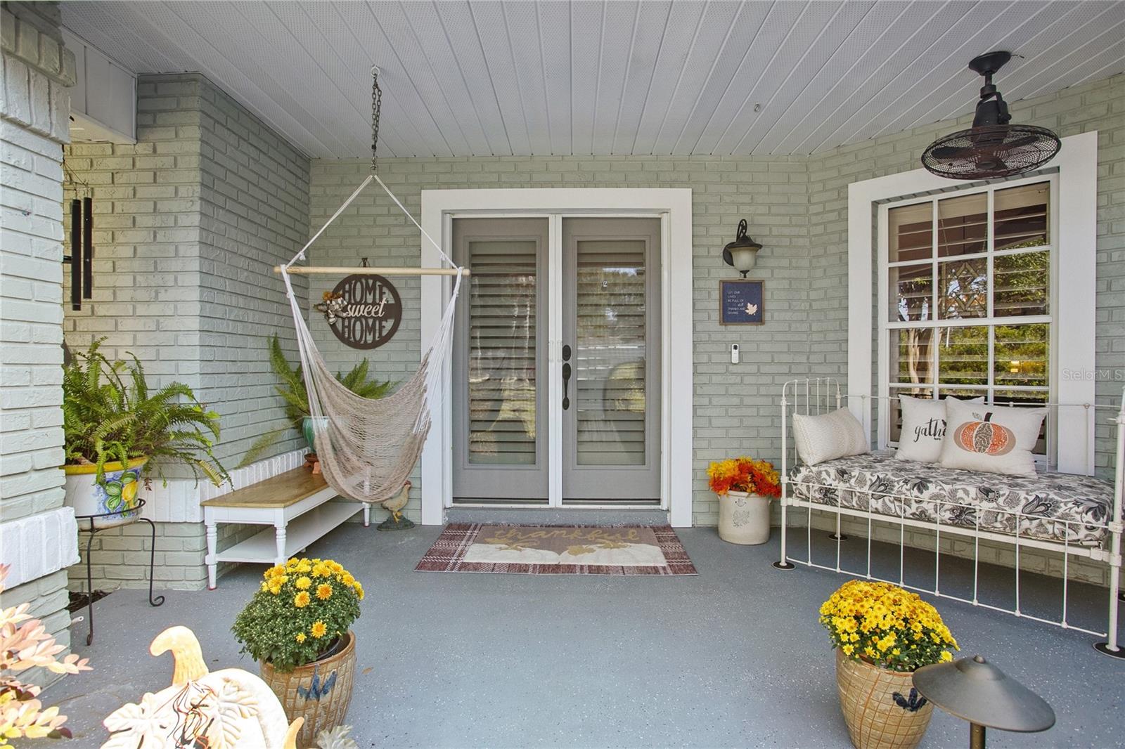 Image 5 of 44 For 872 Arawana Drive