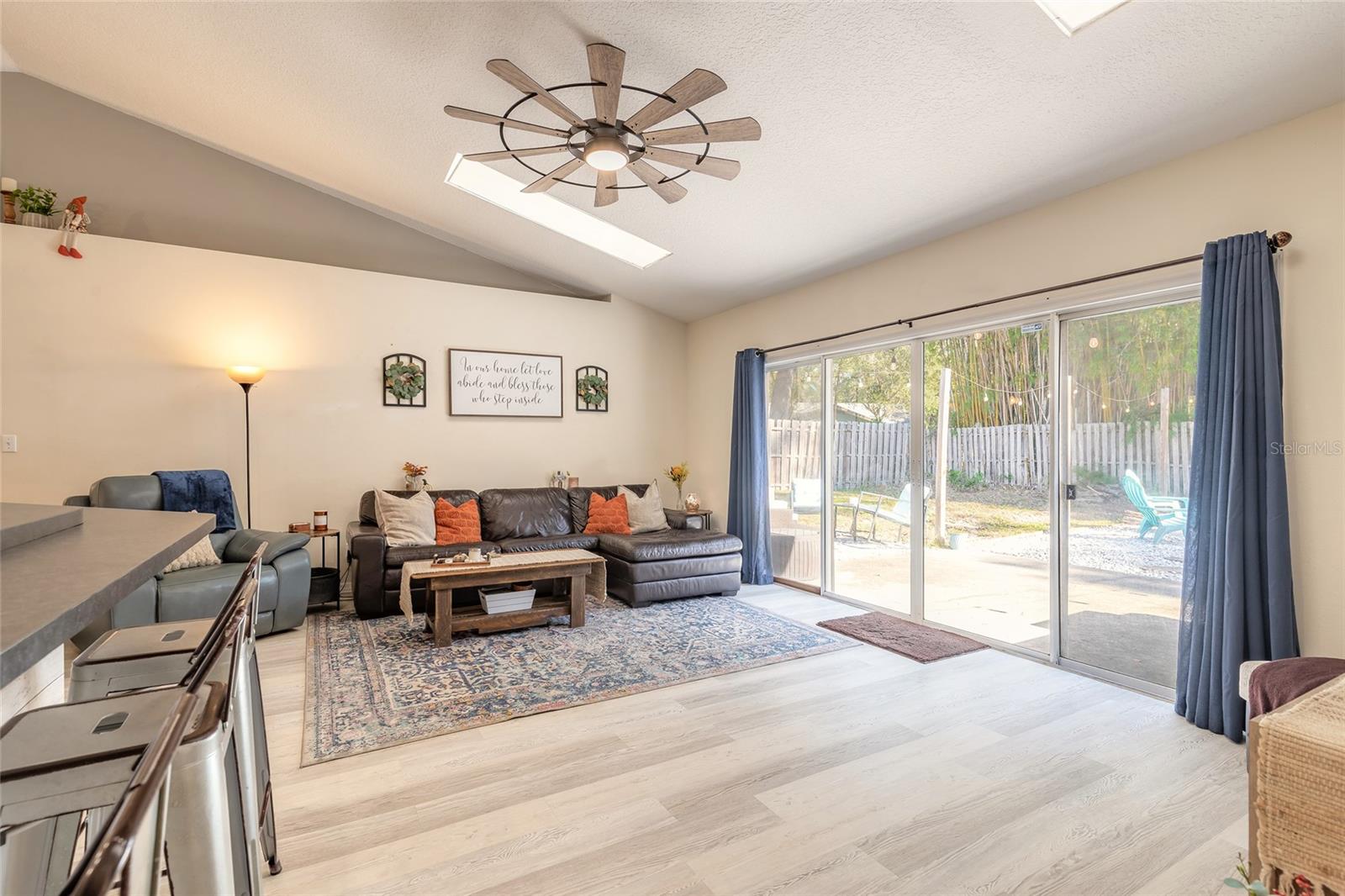 Image 12 of 47 For 431 Secluded Oaks Trail