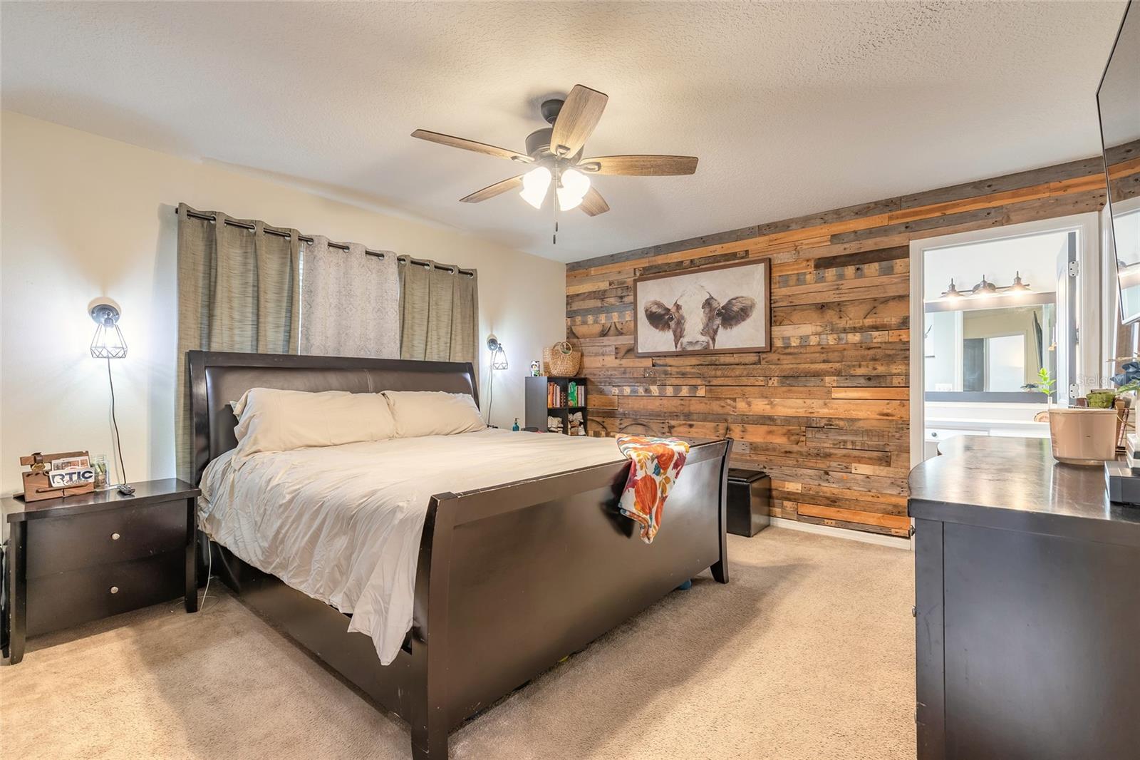 Image 20 of 47 For 431 Secluded Oaks Trail