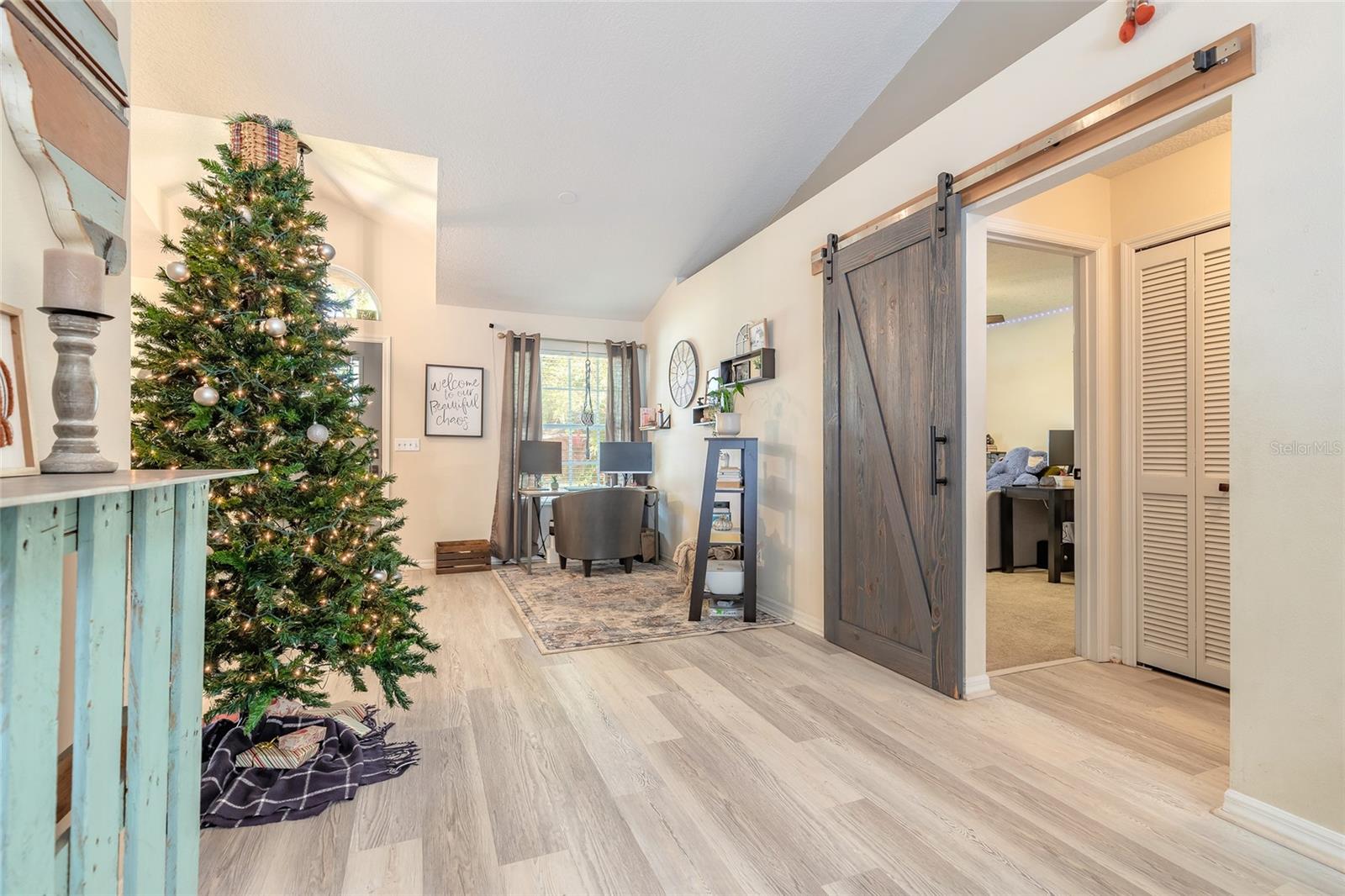 Image 24 of 47 For 431 Secluded Oaks Trail