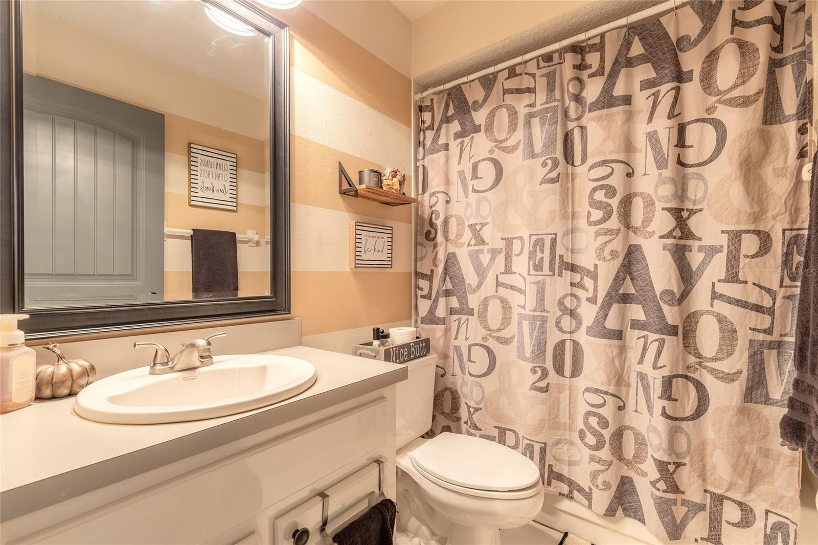 Image 28 of 47 For 431 Secluded Oaks Trail