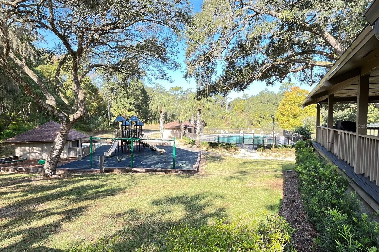 Image 33 of 47 For 431 Secluded Oaks Trail