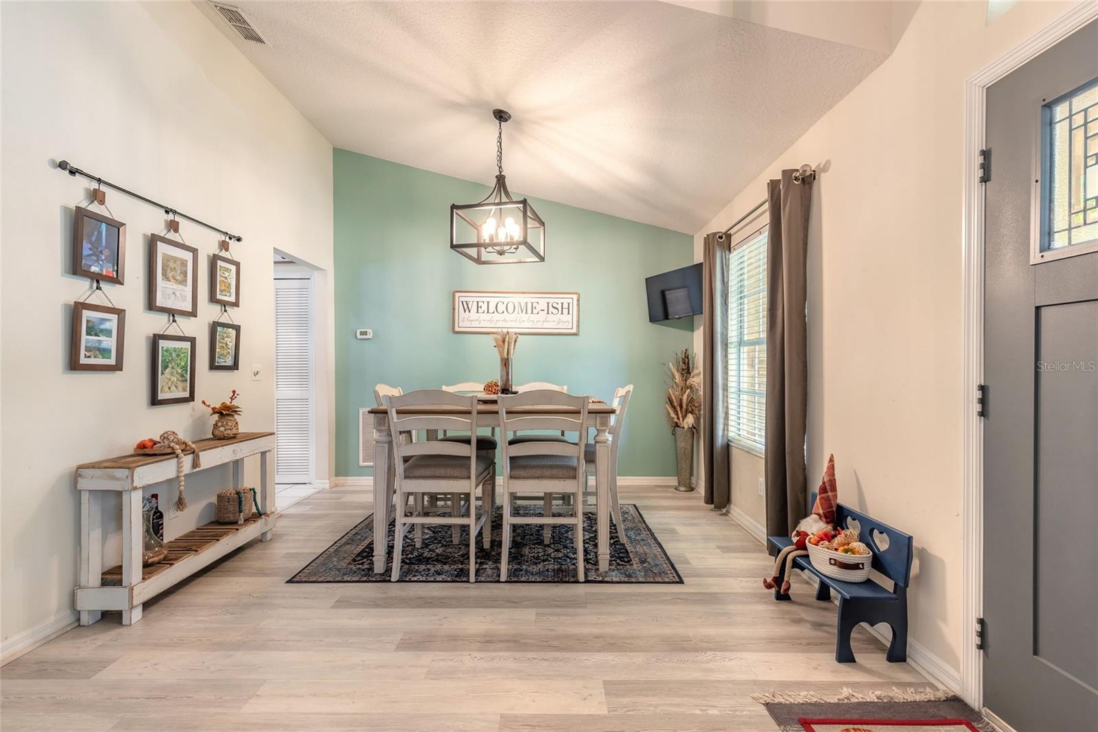 Image 5 of 47 For 431 Secluded Oaks Trail