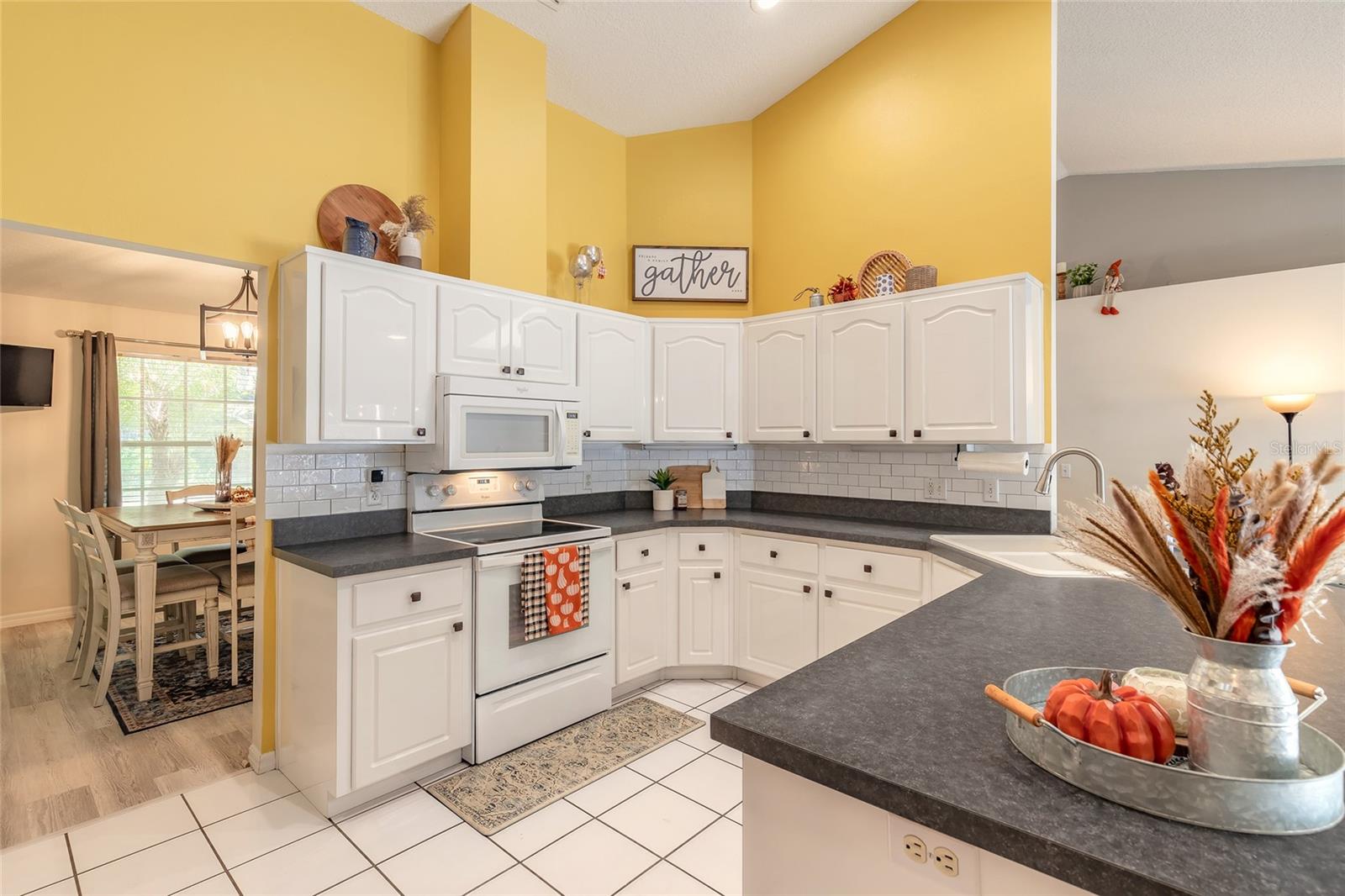 Image 8 of 47 For 431 Secluded Oaks Trail