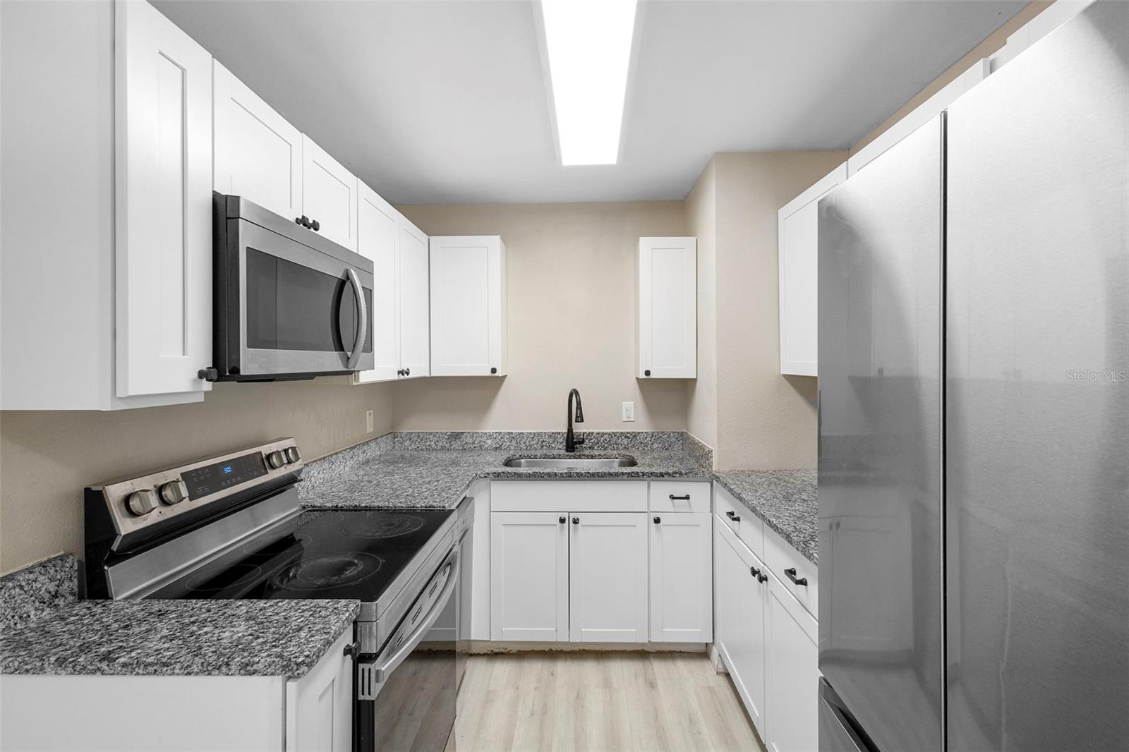 Image 16 of 35 For 813 Lewis Drive