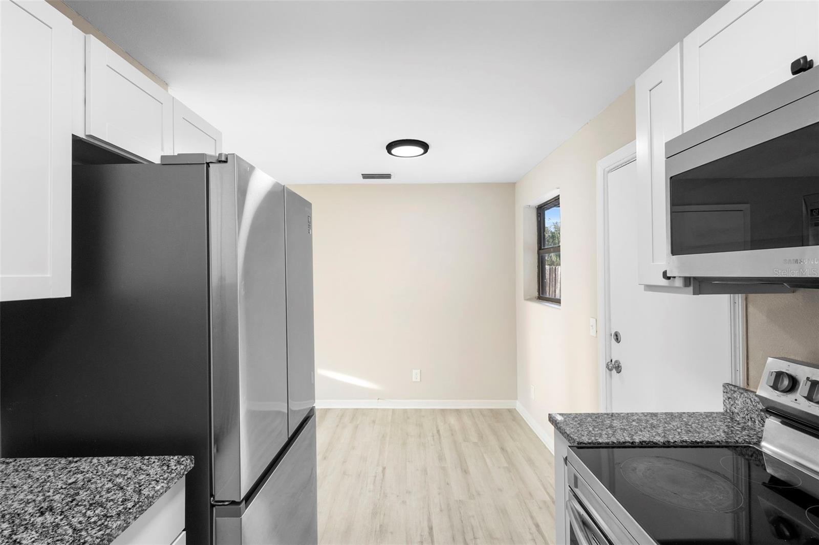 Image 17 of 35 For 813 Lewis Drive