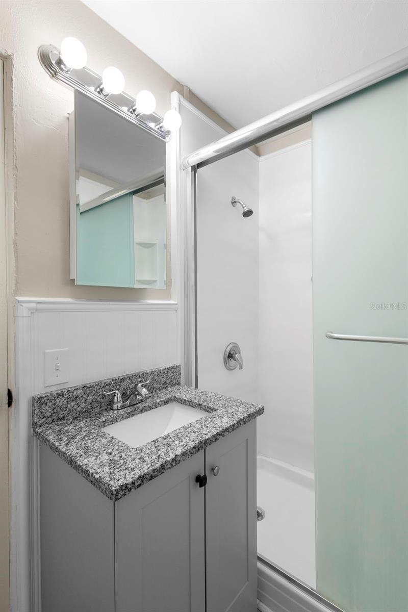 Image 21 of 35 For 813 Lewis Drive