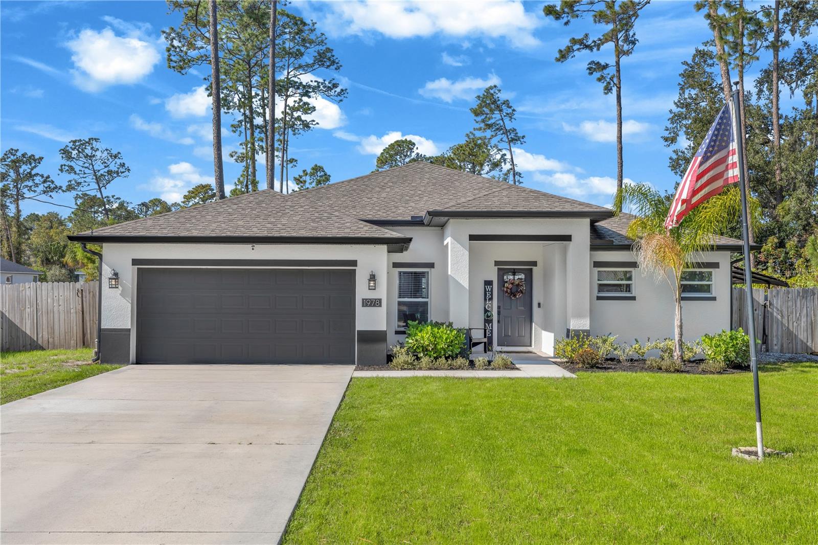 Image 2 of 33 For 1978 10th Avenue