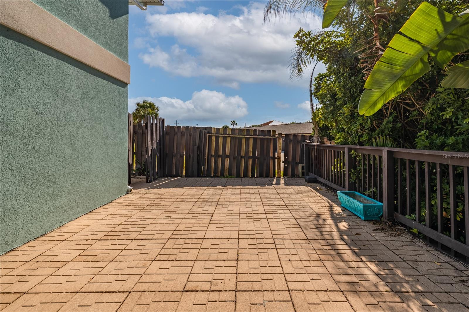 Image 20 of 22 For 4786 Atlantic Avenue B1