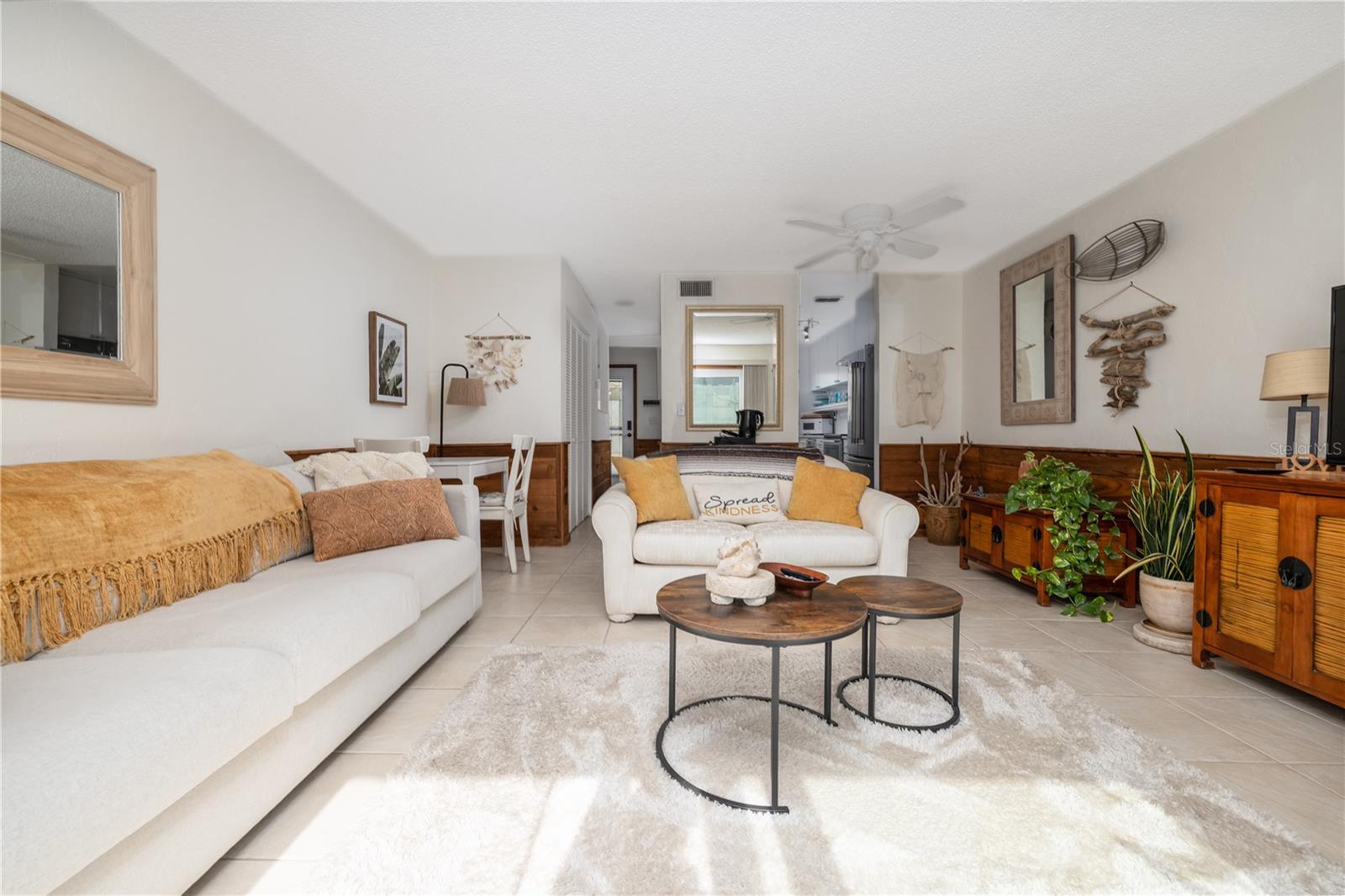 Image 5 of 22 For 4786 Atlantic Avenue B1