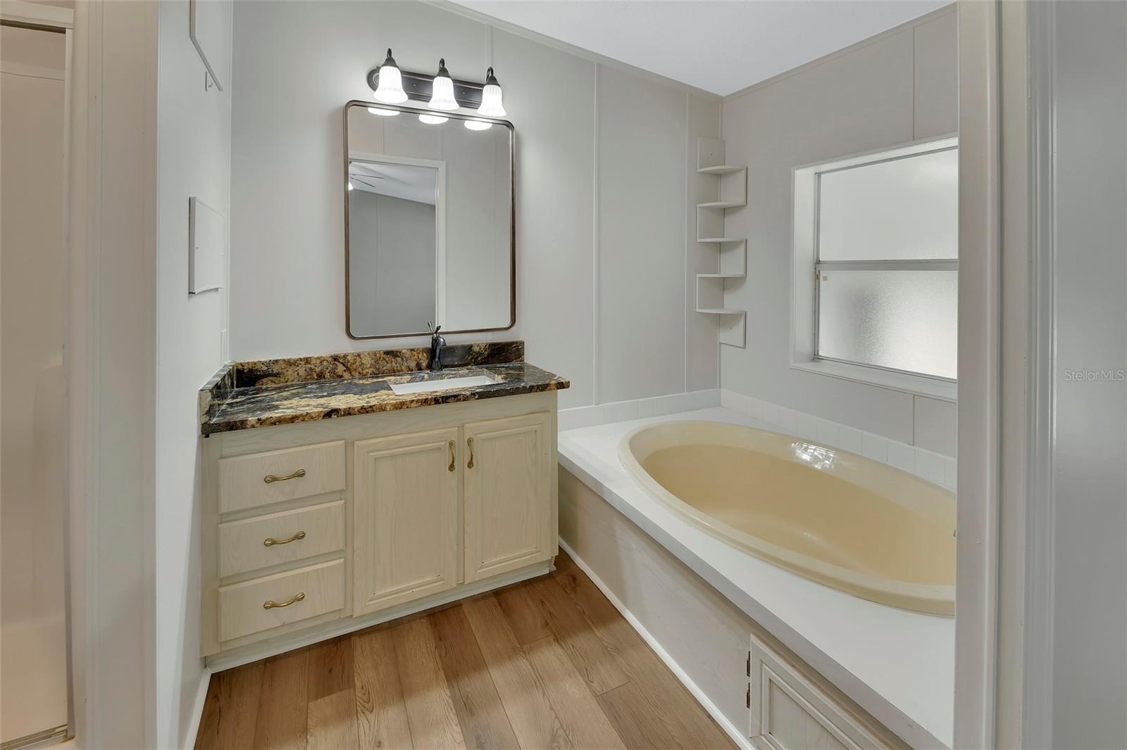 Image 18 of 46 For 112 Stallion Road