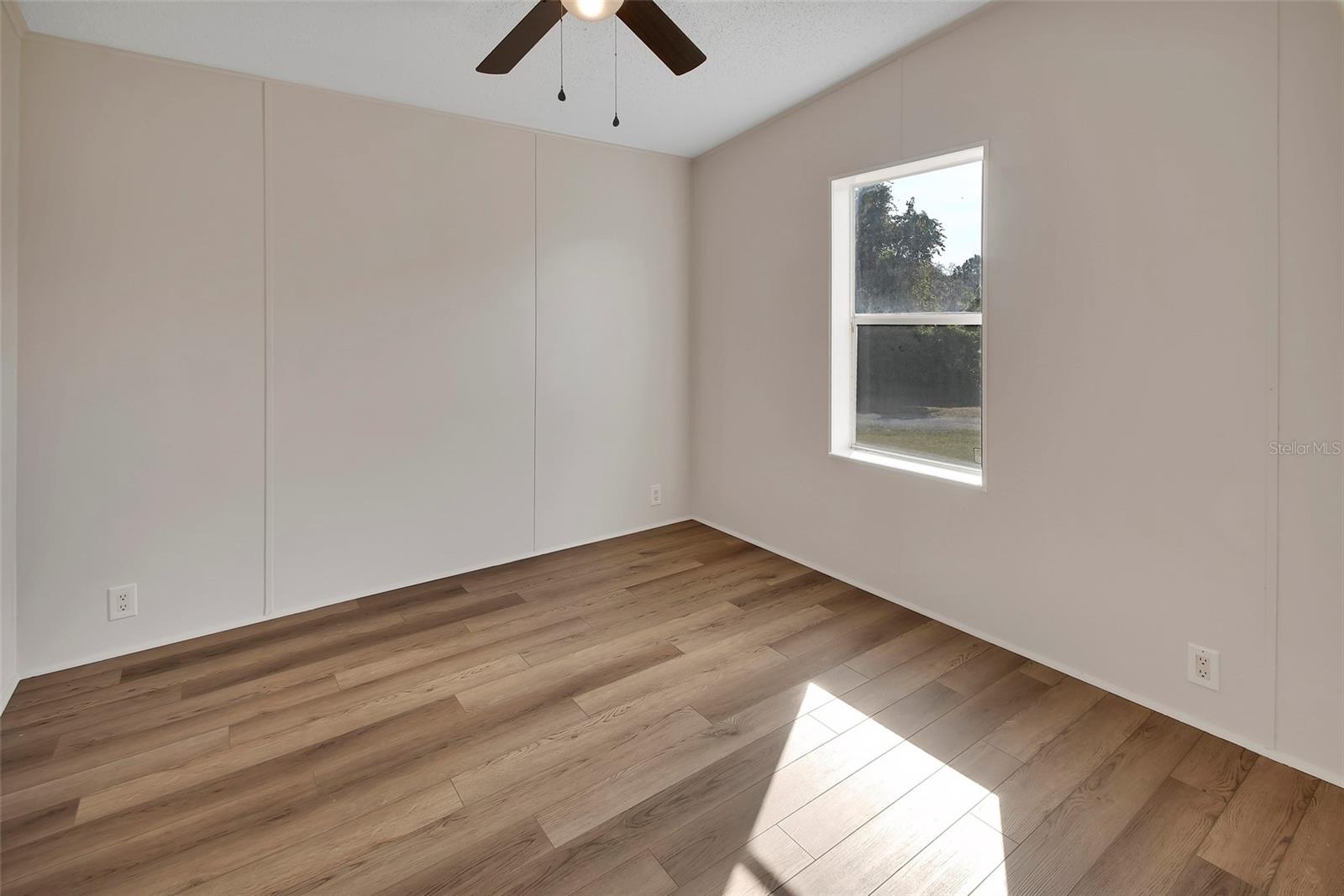 Image 24 of 46 For 112 Stallion Road