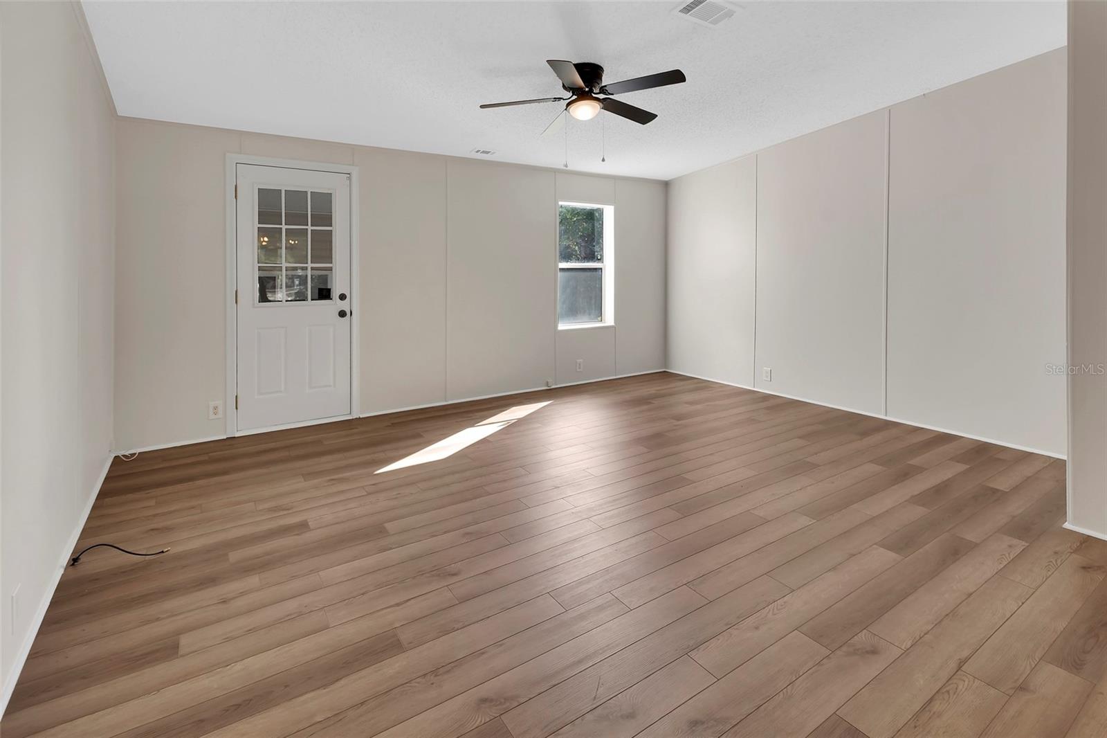 Image 5 of 46 For 112 Stallion Road