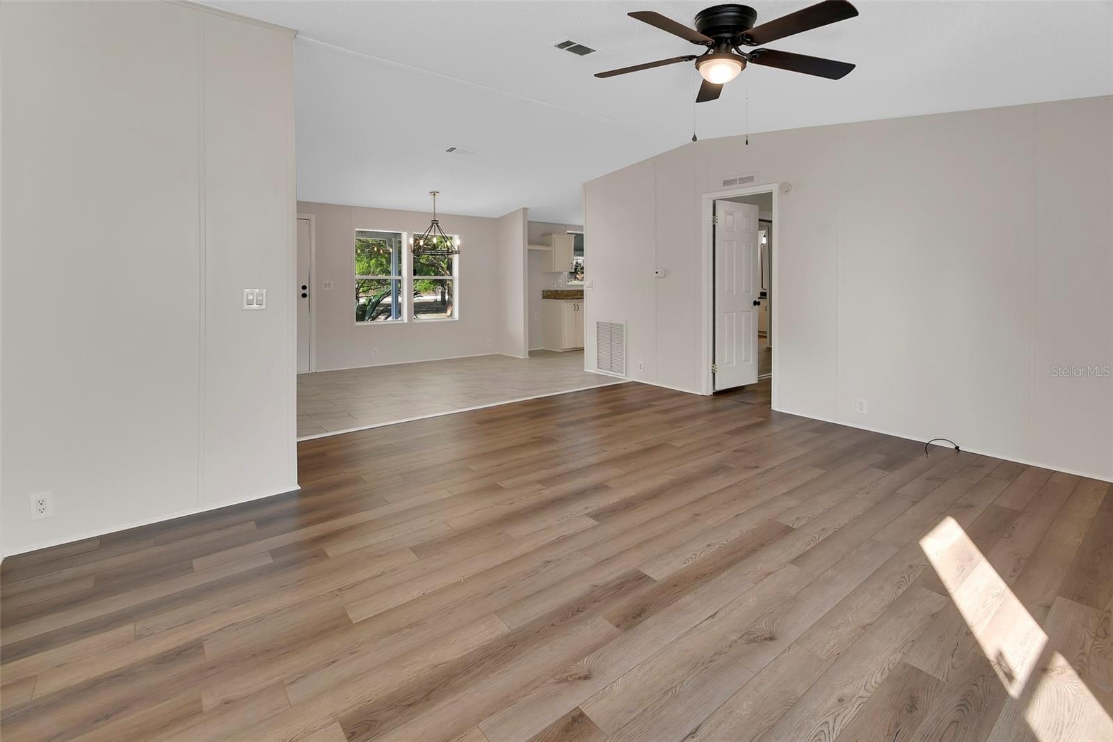 Image 7 of 46 For 112 Stallion Road