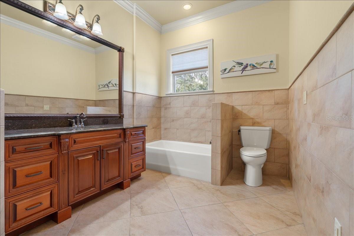 Image 37 of 100 For 4420 Daugharty Road