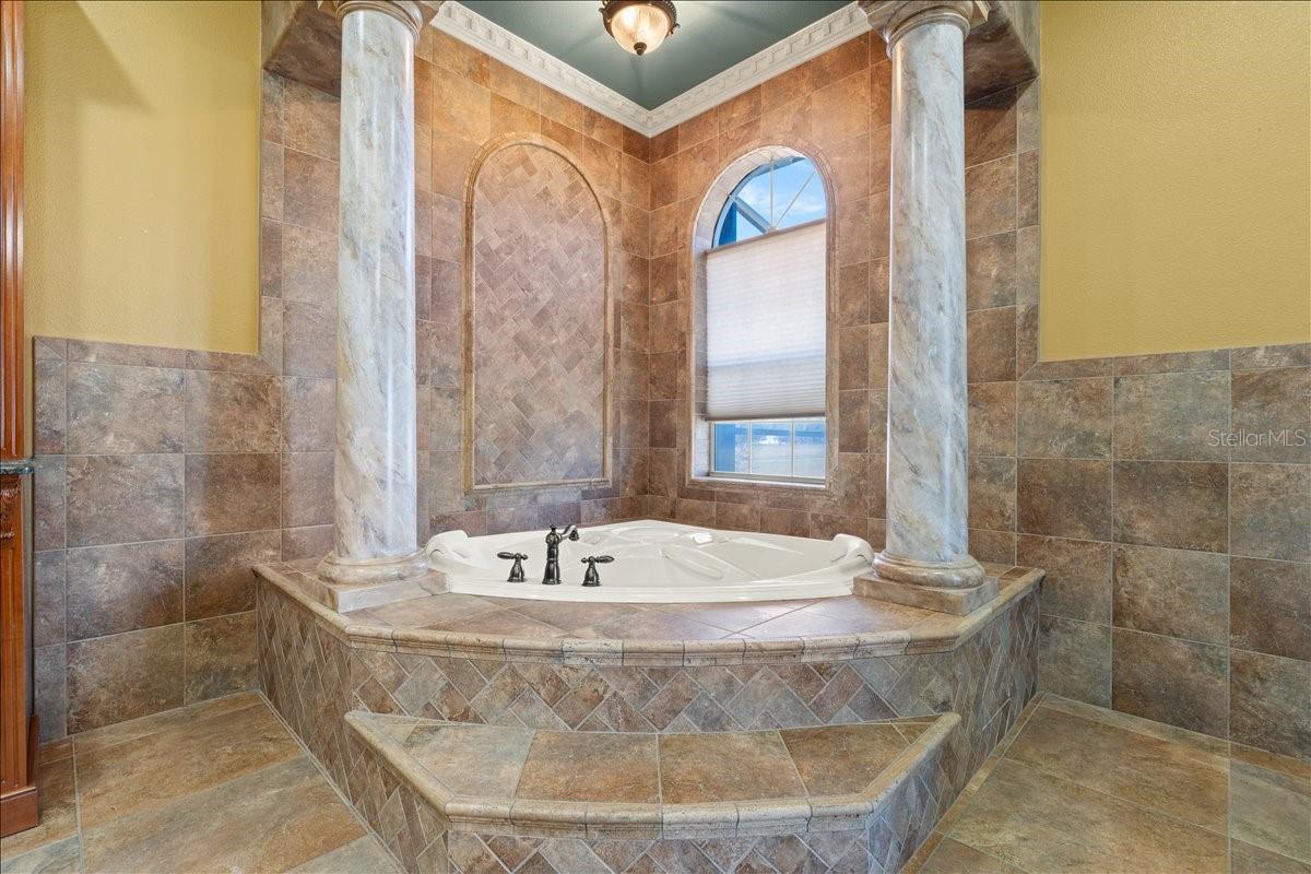 Image 99 of 100 For 4420 Daugharty Road