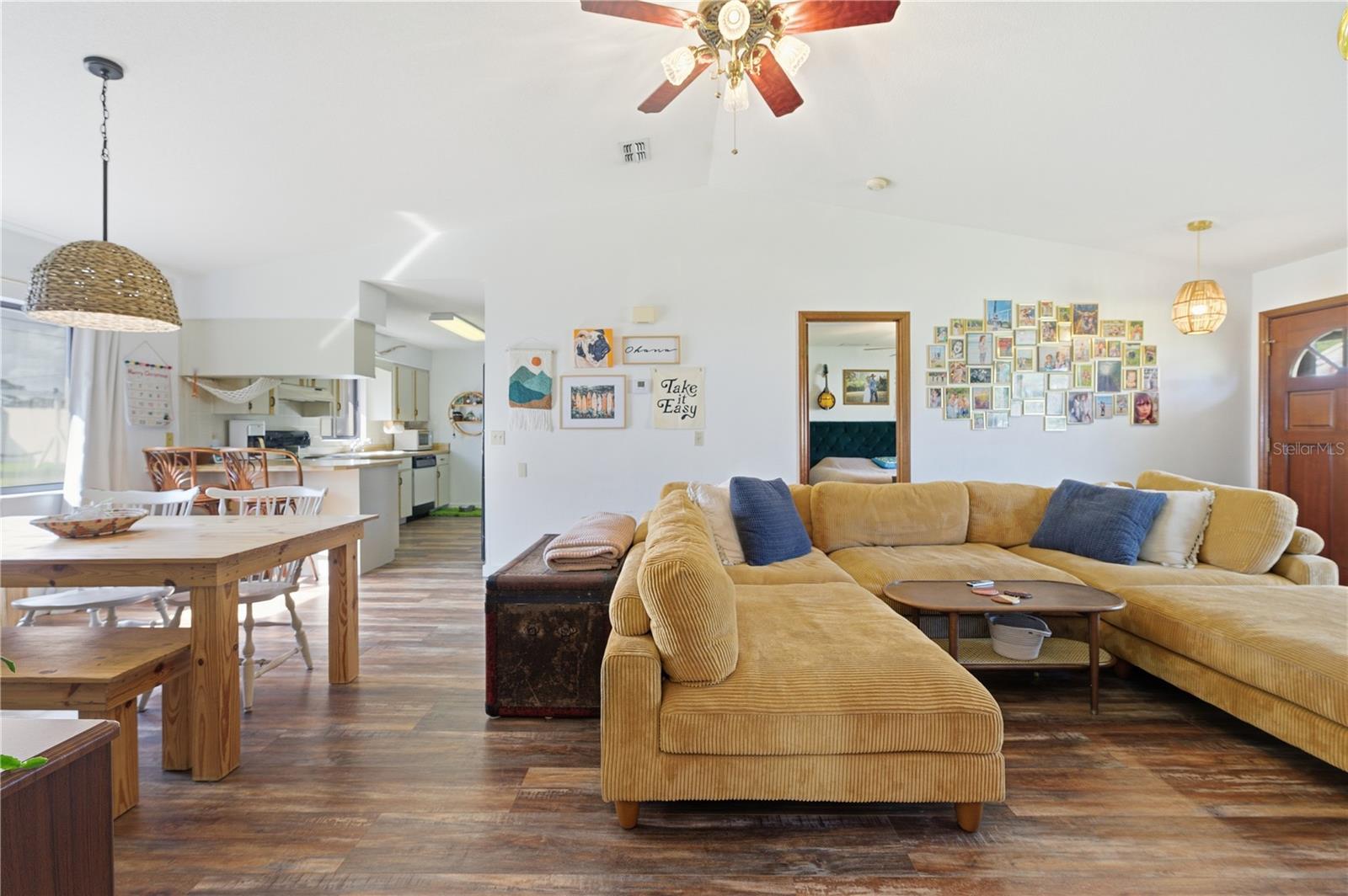 Image 11 of 28 For 3220 Queen Palm Drive