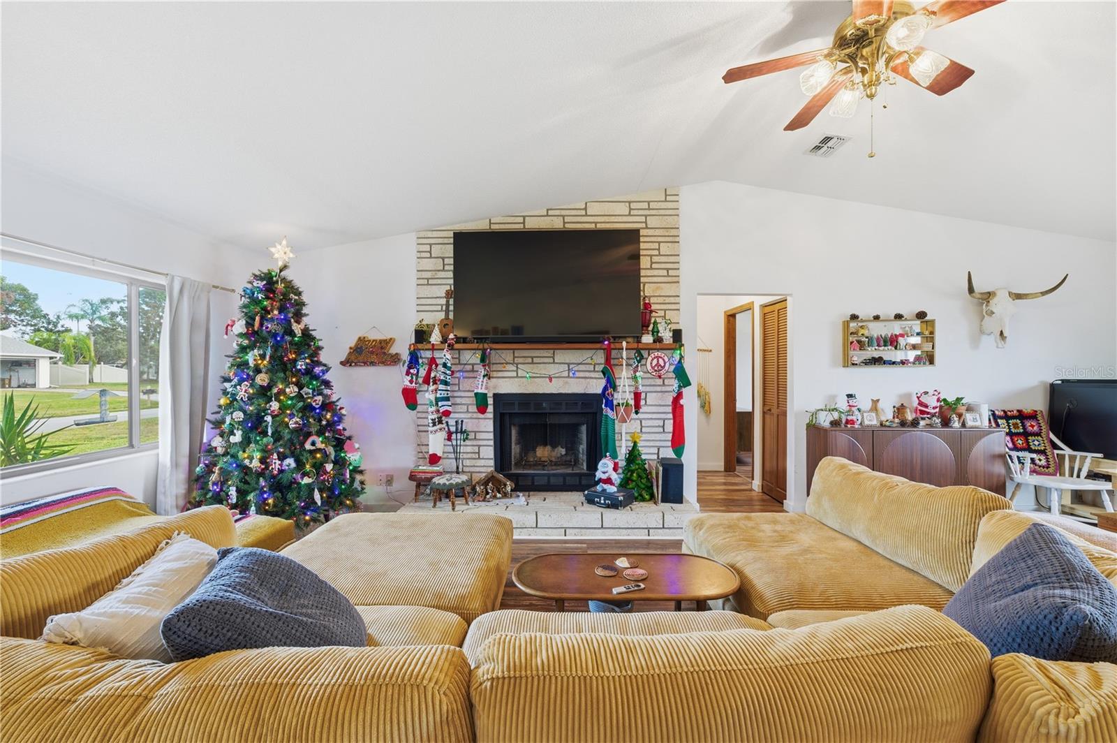 Image 13 of 28 For 3220 Queen Palm Drive