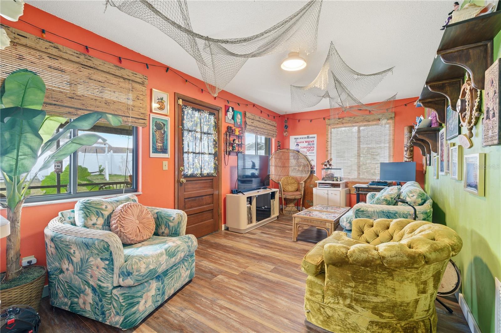 Image 16 of 28 For 3220 Queen Palm Drive