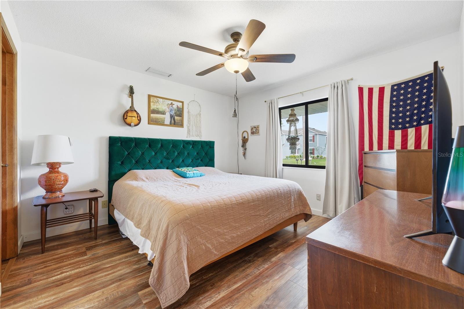 Image 17 of 28 For 3220 Queen Palm Drive