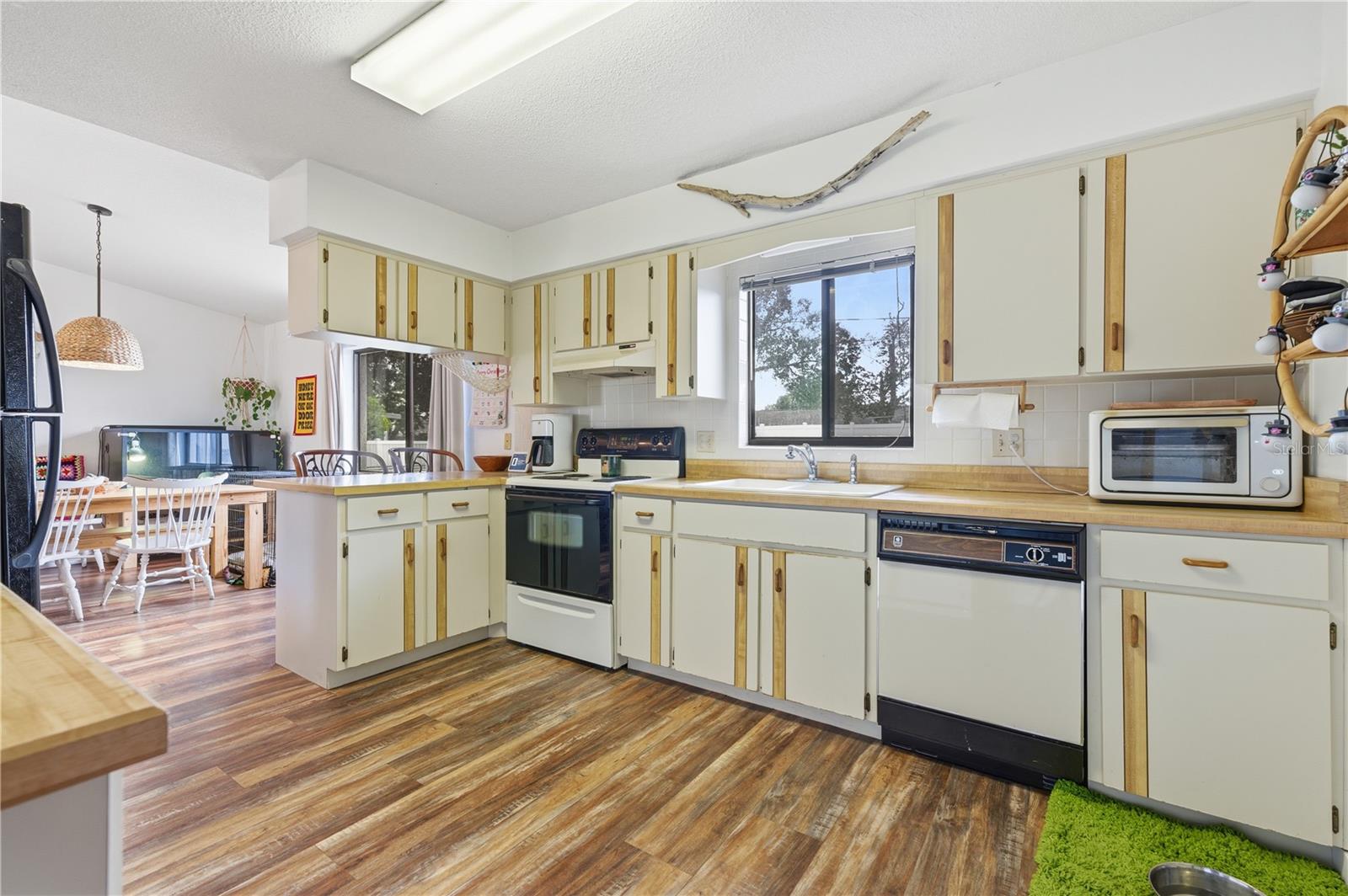 Image 2 of 28 For 3220 Queen Palm Drive