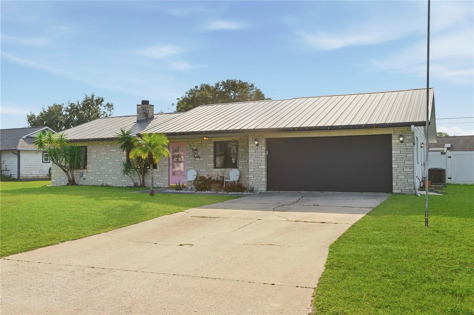 Image 25 of 28 For 3220 Queen Palm Drive