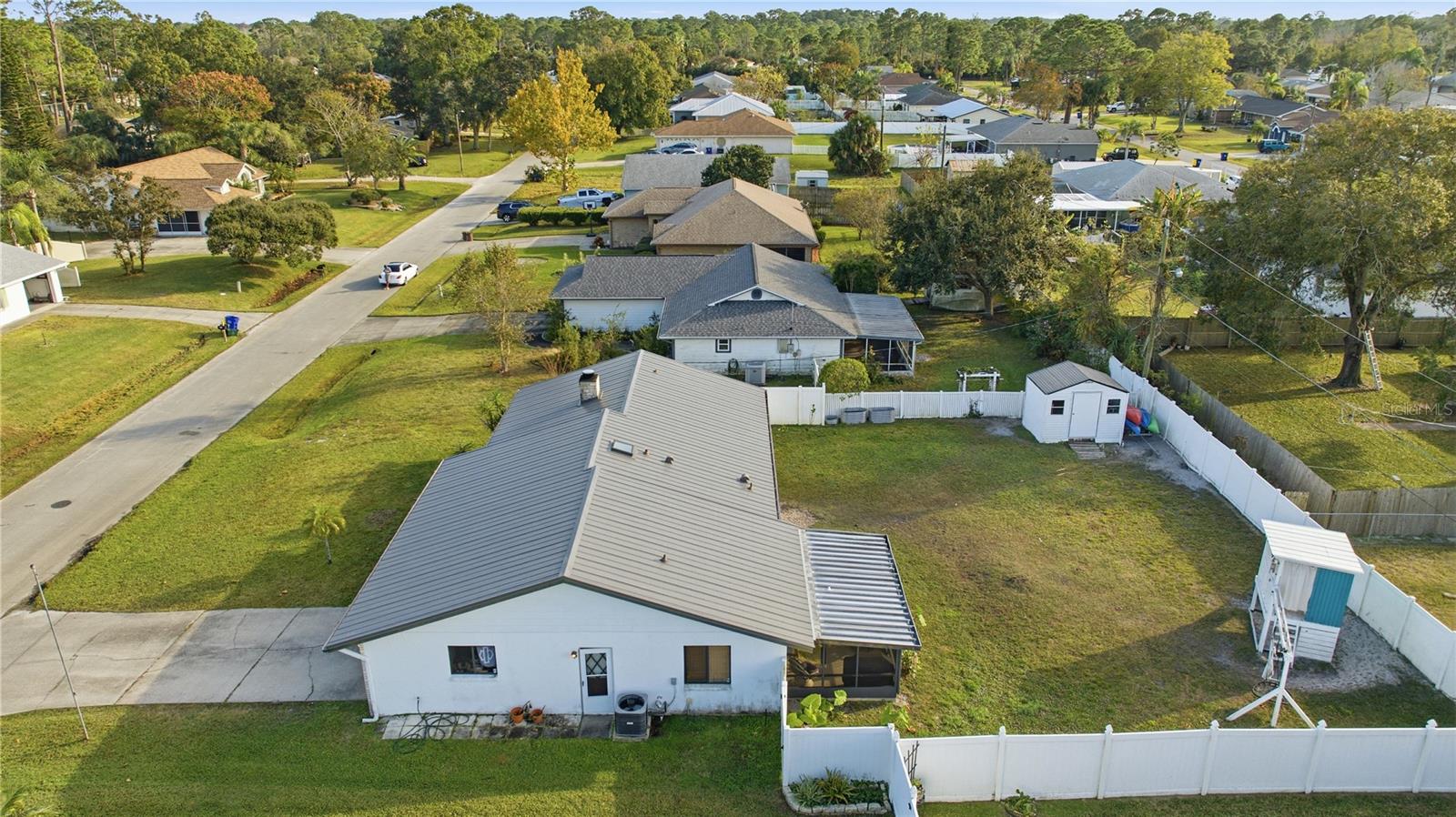 Image 26 of 28 For 3220 Queen Palm Drive