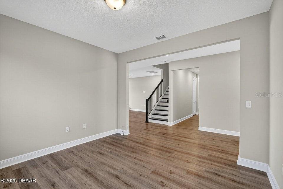 Image 15 of 59 For 1033 Scramble Drive