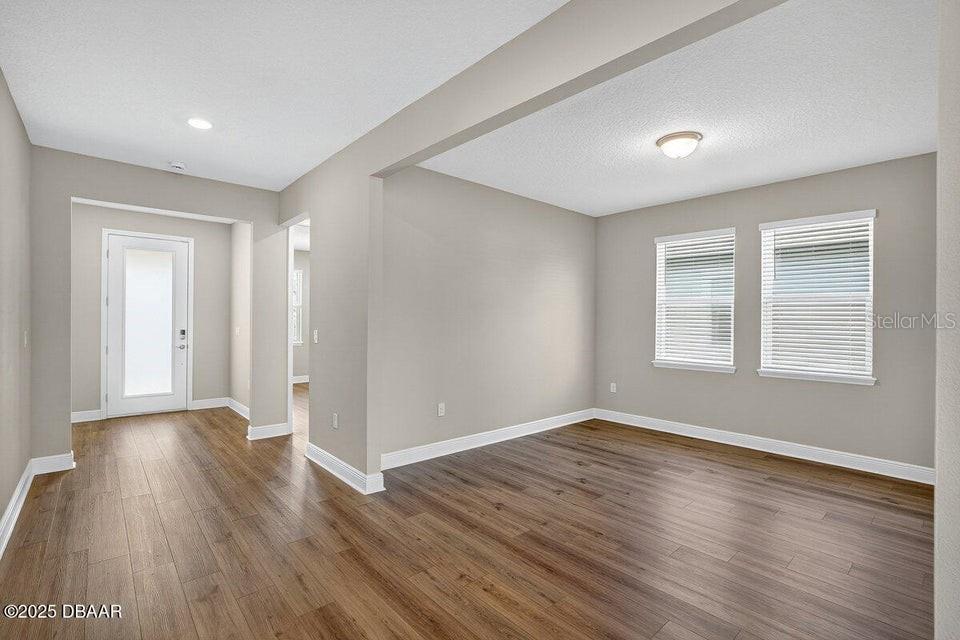 Image 16 of 59 For 1033 Scramble Drive