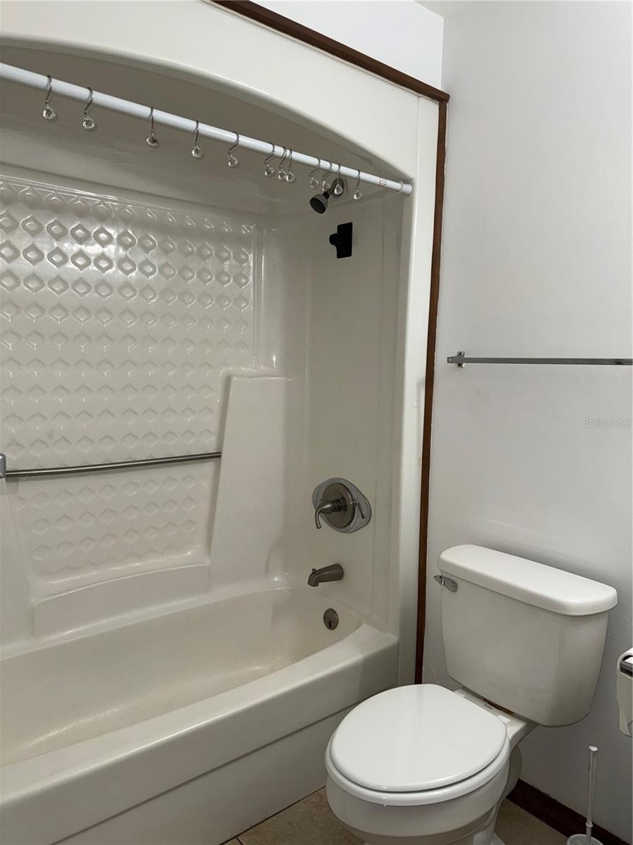 Image 22 of 36 For 1007 Marlboro Drive