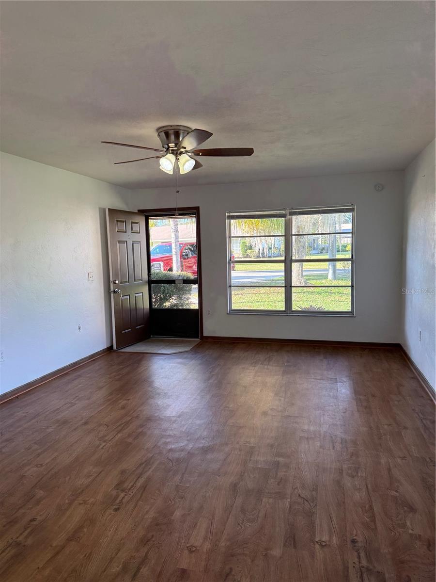 Image 7 of 36 For 1007 Marlboro Drive