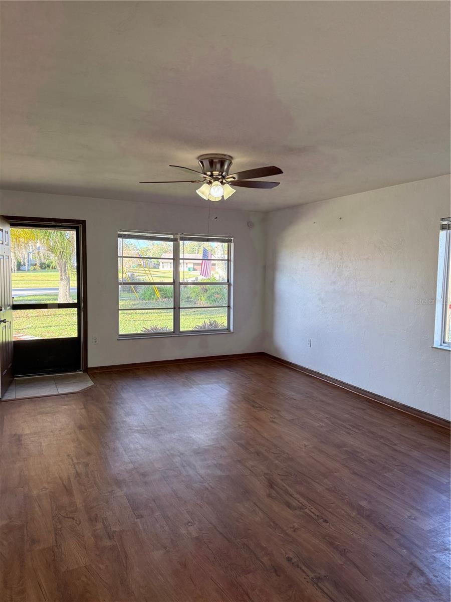 Image 8 of 36 For 1007 Marlboro Drive